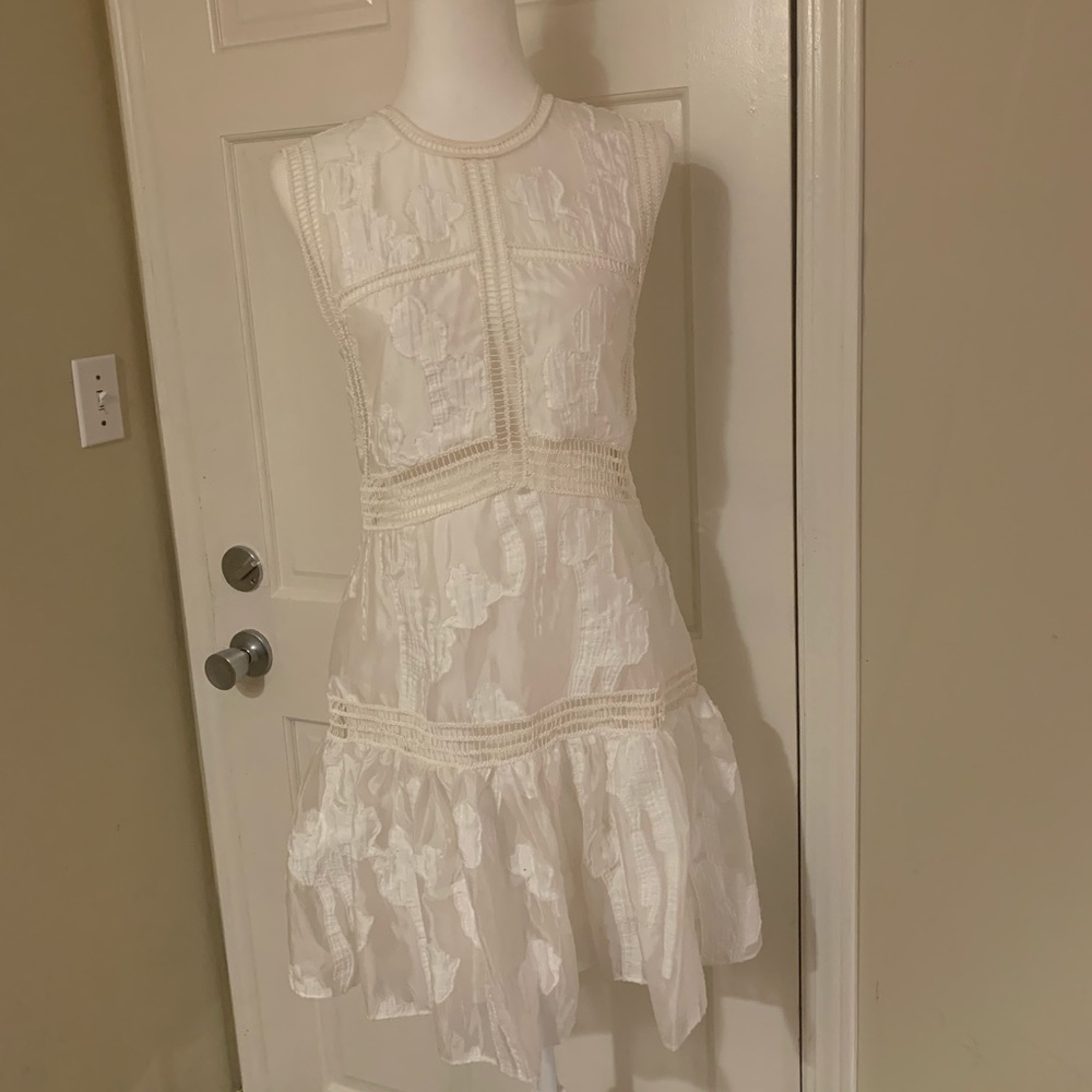 ALEXIS WHITE DRESS SIZE S New with tag